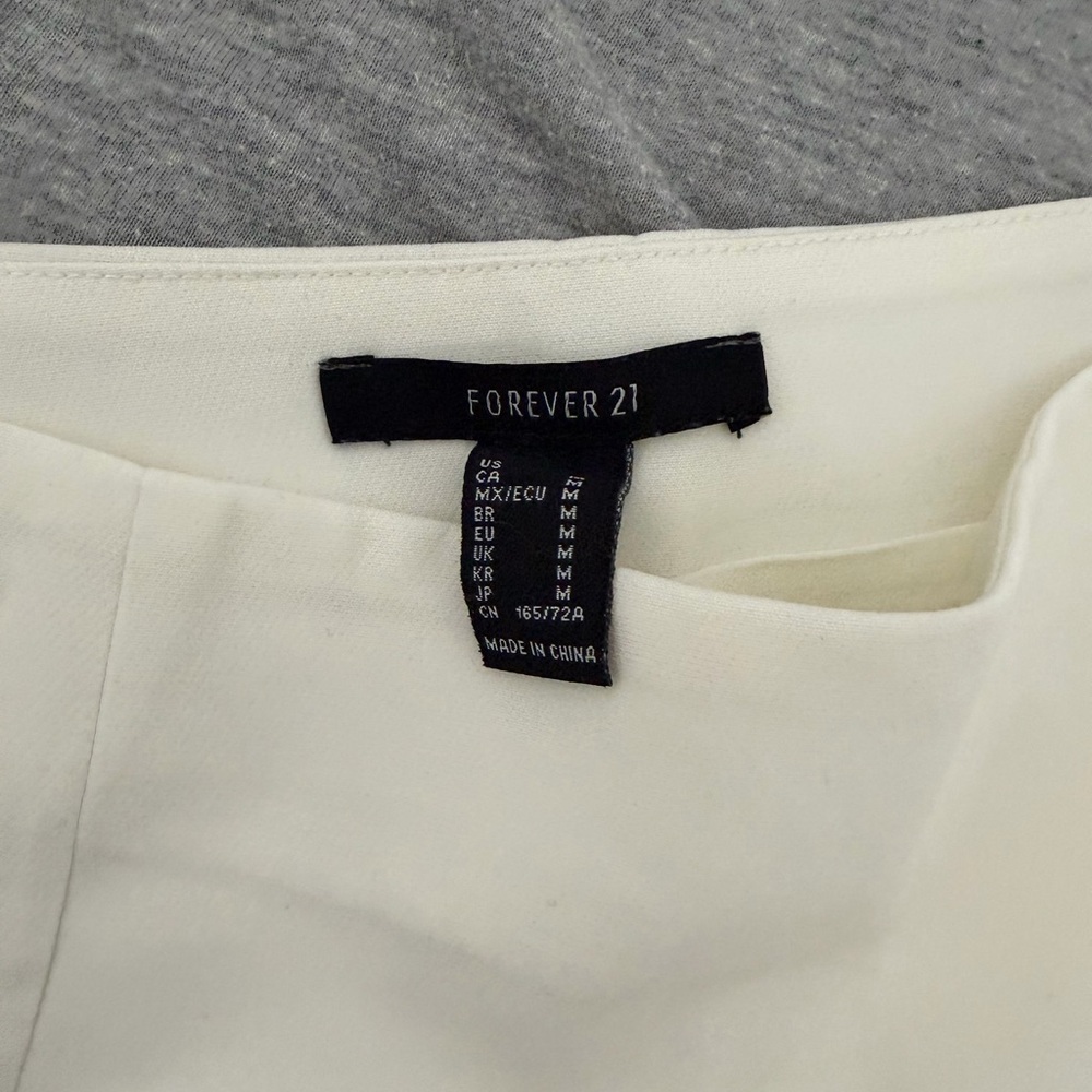 Forever 21 Women's White Mini Skirt - Picture 2 of 3